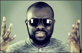 Quel est ce chanteur ou groupe ?