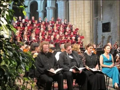 L'Ensemble Josquin des Prés a choisi d'interpréter un oratorio d'Anton Dvorak en version originale. De quelle nationalité était-il ?