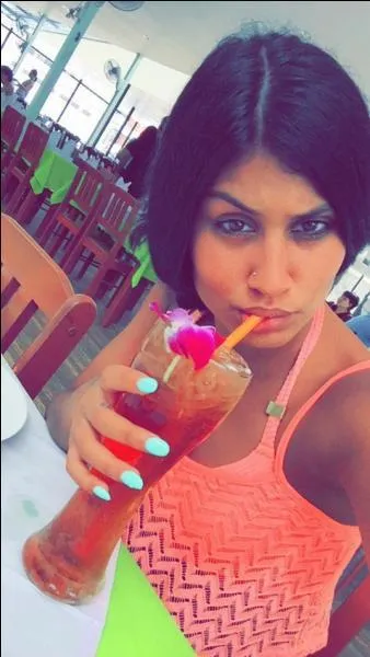 Pour Raphaël, Jessica est comme :