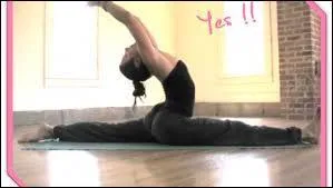 Que fait cette gymnaste ?