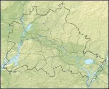 Comment s'appelaient les deux parties de Berlin séparées entre 1949 et 1990 ?