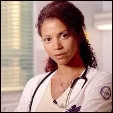 Gloria Reuben a commencé sa carrière en interprétant une infirmière.