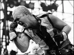 Parmi les albums sur lesquels il assure le chant, on trouve entre autres des r&eacute;alisations telles que "Master of Reality", "Sabotage", "Paranoid" et "Never Say Die". Ce vocaliste est :