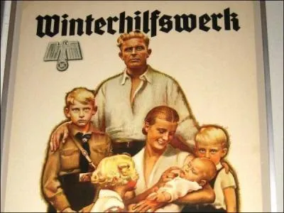 Hitler vise à protéger...