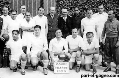 Quel club de football remporte la Coupe de France contre le Stade rennais ?