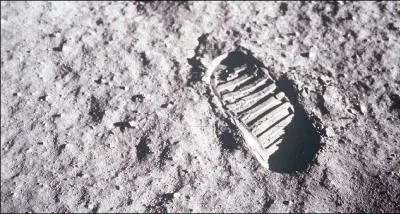 Dans quel domaine peut-on exécuter un coup de pied à la lune ?