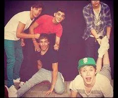 Qui est le plus âgé du groupe ?