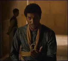 Lors de l'attaque des fils de la Harpie qu'advient-il d'Hizdhar zo Loraq ?