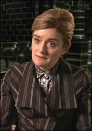 L'actrice qui joue Mafalda Hopkrik dans "Harry Potter 7" a-t-elle joué dans "Doctor Who" ?