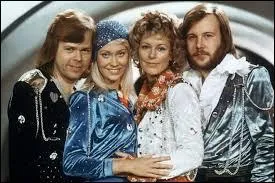 Avec quelle chanson le groupe ABBA a-t-il gagné l'Eurovision en 1974 ?