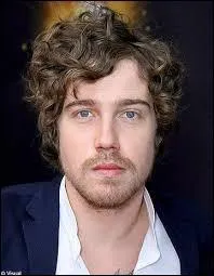 Quel télé-crochet musical Julien Doré a-t-il remporté en 2007 ?