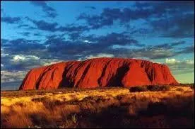 Comment s'appelle le relief se trouvant en Australie présenté sur la photo ?