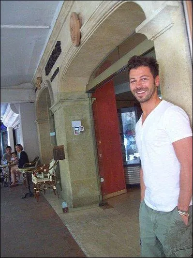 Quel métier devait-il faire à la base ?