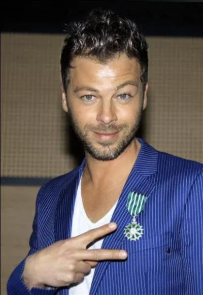 Quelle distinction a-t-il reçue en 2011 ?