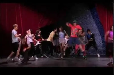 Avec qui Vilú s'imagine-t-elle danser à ce moment ? (saison 1)