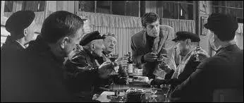 Jean Gabin, Jean-Paul Belmondo et Suzanne Flon sont les acteurs principaux de ce film. Lequel ?