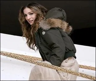 Ah, non, je ne pars pas sans vous offrir cette doudoune de star ! 
Qui est-ce ?