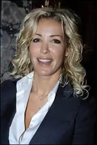 Quel est le pseudonyme de l'actrice et chanteuse "Ophélie Kleerekoper" qui a notamment interprété le tube "Dieu m'a donné la foi" en 1995 ?