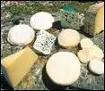 Sur le plateau de fromages, tout un assortiment. Lequel n'est pas aveyronnais ?