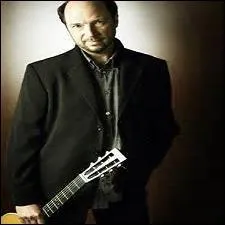 Qui chante : « Cré-moé, cré-moé pas, quéqu' part en Alaska 
Y a un phoque qui s'ennuie en maudit 
Sa blonde est partie gagner sa vie 
Dans un cirque aux Etats-Unis » ?