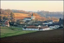 Cette balade se termine à Vanxains. Village Périgourdin, il se trouve en région ...