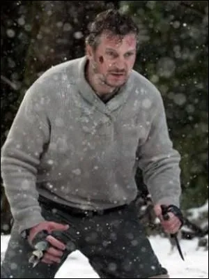 Pour quelle raison Liam Neeson se voit-il contraint de survivre en plein hiver, en Alaska, sur "Le Territoire des loups" ?