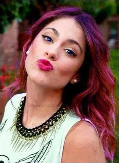 Comment s'appelle cette jeune fille ?