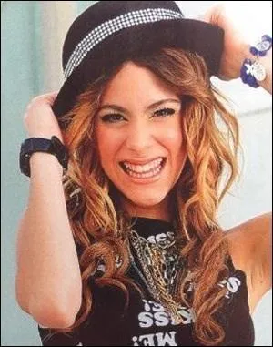 Et sa mère, comment s'appelle-t-elle ?