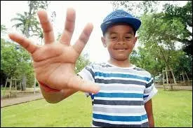 Qui est ce petit gar&ccedil;on qui a commenc&eacute; sa carri&egrave;re &agrave; 5 ans ?