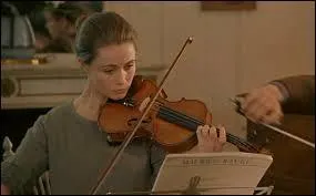 Comment s'appelle le réalisateur du film nommé "Un cur en hiver" ?