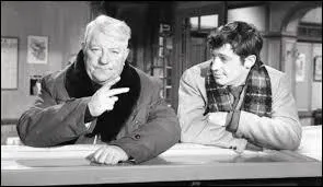 Dans quel village se trouve l'hôtel Stella ?