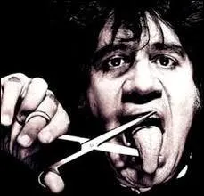 Pedro Almodovar est incontestablement l'un des plus emblématiques réalisateurs de cinéma espagnol. Parmi ces films, désignez celui n'ayant pas été réalisé par le sieur Almodovar :