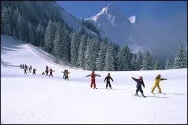 Quel est le sportif qui s'est charg&eacute; de la flamme olympique ?