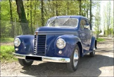 Quel constructeur a produit ce véhicule ?