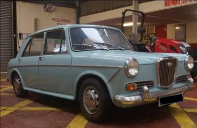 Quel constructeur a produit ce véhicule ?