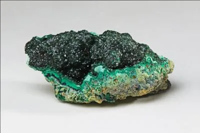 Quel minerai était utilisé pour obtenir justement cette couleur ?