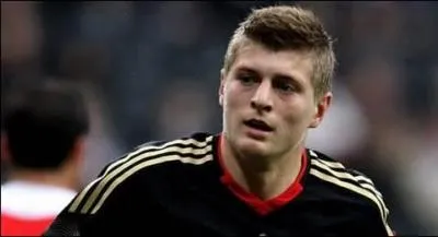 Quel joueur du Real Madrid a été dans l'équipe type et a dit que Micoud était son exemple ?