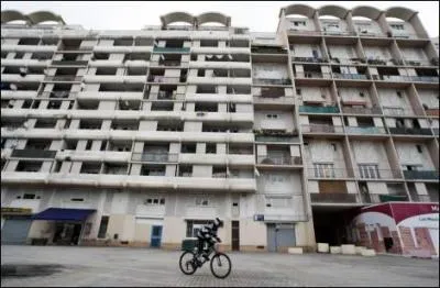 Les HLM ont ponctionn 100 millions d'euros dans les caisses de congs pays du BTP. Pourquoi?