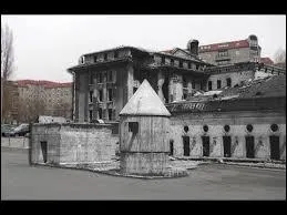 Comment, quand et où est mort Hitler ?