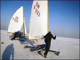 À l'époque, qui était-ce ?