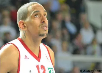 Qui est cet ancien joueur de la SIG ?