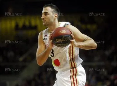 Qui est ce joueur de la SIG ?