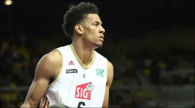 Qui est ce joueur de la SIG ?