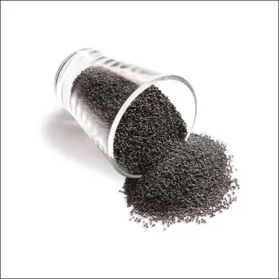 Connue pour ses propriétés psychotropes sédatives, elle est aussi cultivée à des fins ornementales ou alimentaires. Quelle est cette graine ?