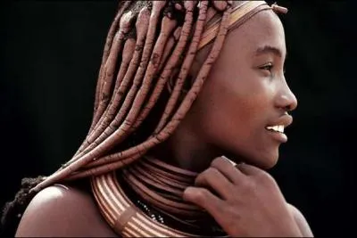 Il me vient une curieuse envie, celle de vous emmener chez les Himbas ...