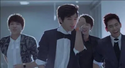 De quel MV (clip) appartient cette image ?