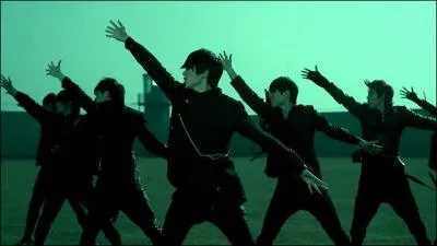 De quel MV (clip) appartient cette image ?