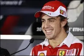 Il est originaire d'Espagne. Voici le jeune champion du monde de F1 de 2005 et 2006. Le reconnaissez-vous ?