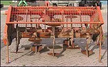 A quoi peut bien servir cette machine agricole ?