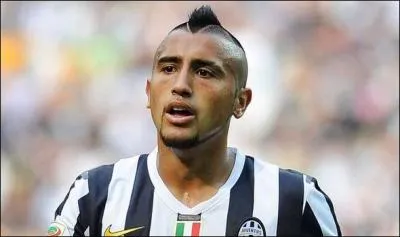 Qui est ce joueur de foot ?